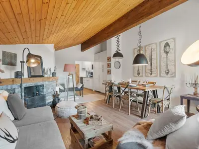 Ein Sitzbereich in der Unterkunft Apartment Faucon 1B by Interhome