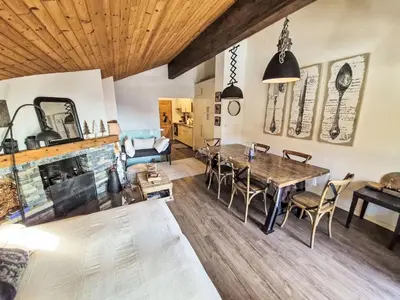 Ein Sitzbereich in der Unterkunft Apartment Faucon 1B by Interhome