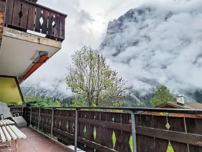 Ein allgemeiner Bergblick oder ein Berglick von der Ferienwohnung aus