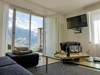 TV/Unterhaltungsangebot in der Unterkunft Apartment Chalet Jolimont-2 by Interhome