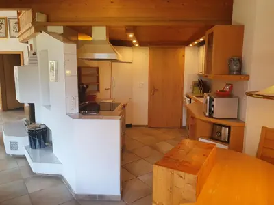 Küche/Küchenzeile in der Unterkunft Apartment Chalet Abendrot apARTments-31 by Interhome