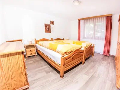 Ein Bett oder Betten in einem Zimmer der Unterkunft Apartment Metropol B by Interhome