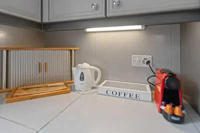 Kaffee-/Teezubehör in der Unterkunft Maison Crans-Montana, 7 pers - 7 lits, Jardin & Carnotzet
