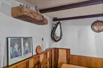 Ein Sitzbereich in der Unterkunft Maison Crans-Montana, 7 pers - 7 lits, Jardin & Carnotzet