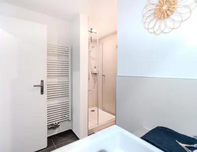 Ein Bett oder Betten in einem Zimmer der Unterkunft Stylish Gem