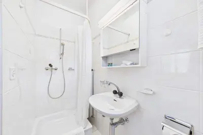 Ein Badezimmer in der Unterkunft Studio in Saas-Grund quiet and centrally located