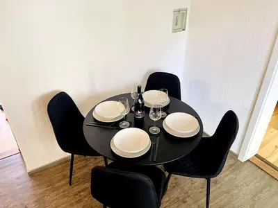 Grundriss der Unterkunft -TheUrbanist- Central 2 BD Free Parking Fast WiFi