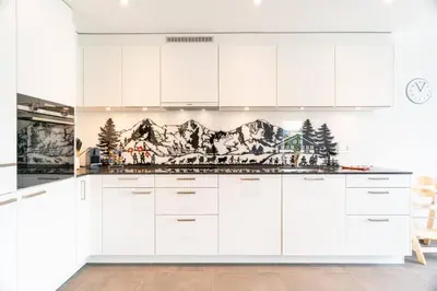 Küche/Küchenzeile in der Unterkunft Apartment Mönch in See- und Bergnähe, modern, mit Balkon, 4 Gäste