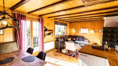 Ein Sitzbereich in der Unterkunft Chalet Dorle, Riederalp Golmenegg