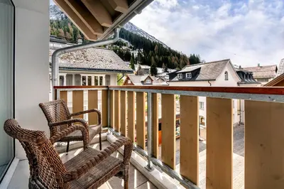 Ein Balkon oder eine Terrasse in der Unterkunft Apartment Crown Andermatt-7