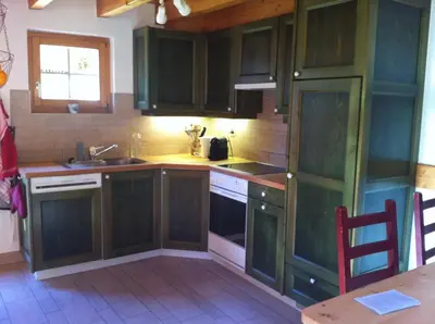 Küche/Küchenzeile in der Unterkunft En Anniviers, chalet cosy au centre du village de Saint Jean