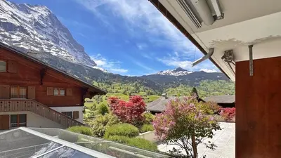 Ein allgemeiner Bergblick oder ein Berglick von der Ferienwohnung aus