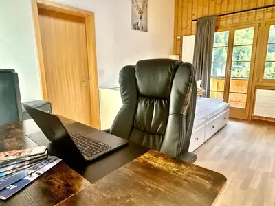 Ein Sitzbereich in der Unterkunft Chalet with Scenic Valley & Mountain Views
