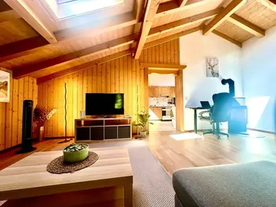 TV/Unterhaltungsangebot in der Unterkunft Chalet with Scenic Valley & Mountain Views