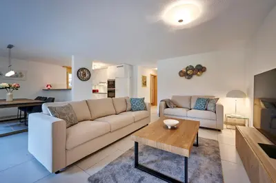 Ein Sitzbereich in der Unterkunft Great Location, Spacious, nice views, modern