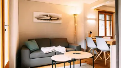Ein Sitzbereich in der Unterkunft Apartment Dita - Cozy Stay in Kandersteg