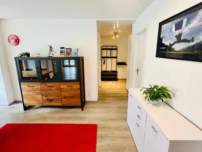 Küche/Küchenzeile in der Unterkunft Modern 3BR Home