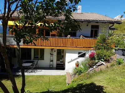 Das Gebäude in dem sich die Ferienwohnung befindet