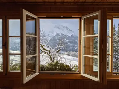 Ein allgemeiner Bergblick oder ein Berglick von der Ferienwohnung aus
