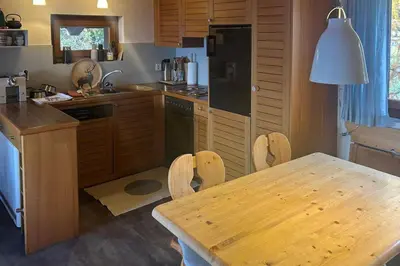 Küche/Küchenzeile in der Unterkunft Dachferienwohnung Vieux Valais A, Ost-Mitte