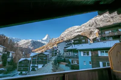 Ein allgemeiner Bergblick oder ein Berglick von der Ferienwohnung aus