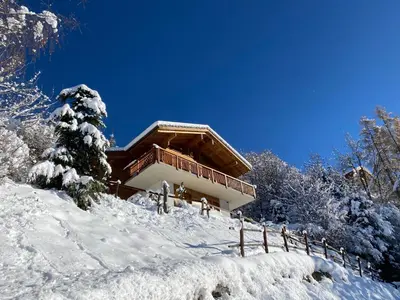 Chalet Les Brantes, refuge atypique a Veysonnaz im Winter