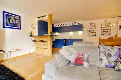 Ein Sitzbereich in der Unterkunft Eiger Residence 3