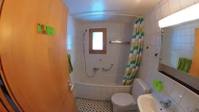 Ein Badezimmer in der Unterkunft Doberts 6, un duplex au pied des montagnes!