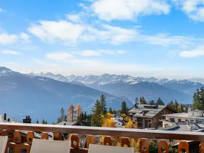 Ein allgemeiner Bergblick oder ein Berglick von der Ferienwohnung aus