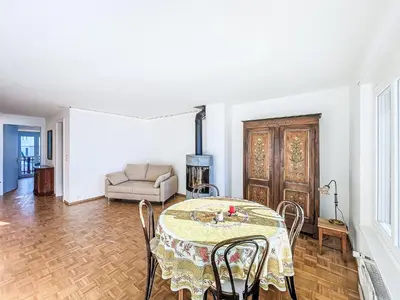 Ein Sitzbereich in der Unterkunft Apartment Elysée 11 by Interhome