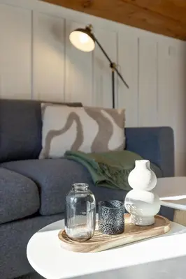 Ein Sitzbereich in der Unterkunft Spacious Apt near Brienz with Hot Tub & Parking