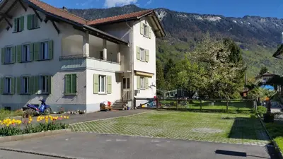 Ein allgemeiner Bergblick oder ein Berglick von der Ferienwohnung aus