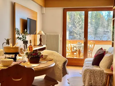 Ein Sitzbereich in der Unterkunft Lac & Love - Alpine Escape