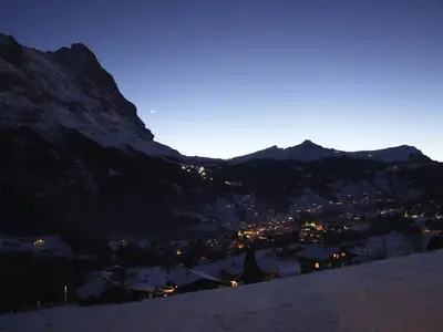 Ein allgemeiner Bergblick oder ein Berglick von der Ferienwohnung aus