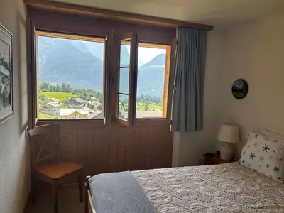 Ein allgemeiner Bergblick oder ein Berglick von der Ferienwohnung aus