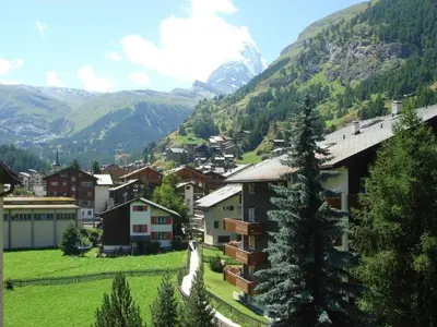 Ein allgemeiner Bergblick oder ein Berglick von der Ferienwohnung aus