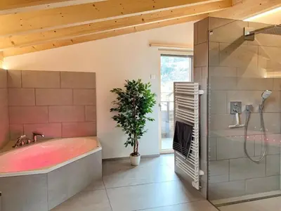 Ein Badezimmer in der Unterkunft Apartment Mountain 4U by Interhome
