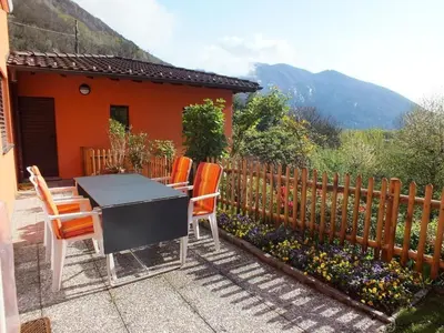 Ein allgemeiner Bergblick oder ein Berglick von der Ferienwohnung aus