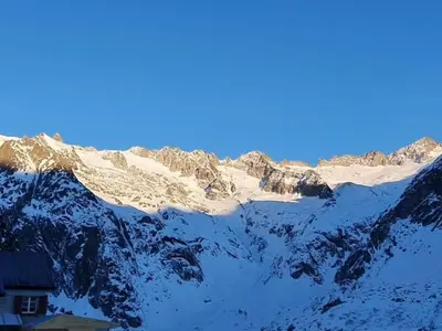 Ein allgemeiner Bergblick oder ein Berglick von der Ferienwohnung aus