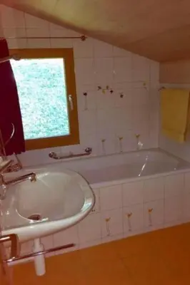 Ein Badezimmer in der Unterkunft Holiday Home Datscha by Interhome