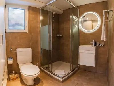 Ein Badezimmer in der Unterkunft Chalet Flora Mountain view with Private Garden