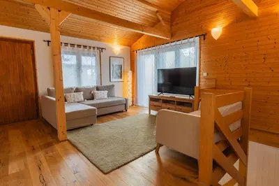 TV/Unterhaltungsangebot in der Unterkunft Chalet Flora Mountain view with Private Garden