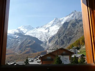 Ein allgemeiner Bergblick oder ein Berglick von der Ferienwohnung aus