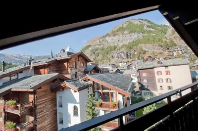 Ein allgemeiner Bergblick oder ein Berglick von der Ferienwohnung aus
