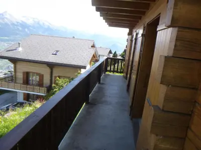 Ein allgemeiner Bergblick oder ein Berglick von der Ferienwohnung aus