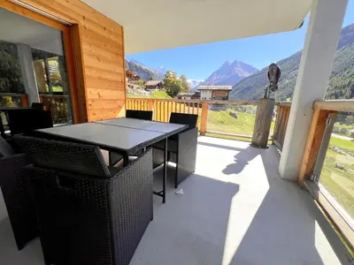 Ein allgemeiner Bergblick oder ein Berglick von der Ferienwohnung aus