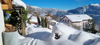 Chalet cosy plein sud proche Crans Montana et Anzère! Vue unique sur les Alpes im Winter