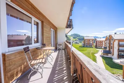Ein allgemeiner Bergblick oder ein Berglick von der Ferienwohnung aus