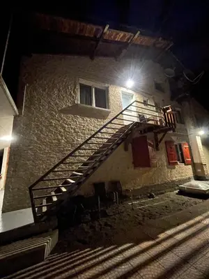 Das Gebäude in dem sich die Ferienwohnung befindet