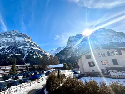 Ein allgemeiner Bergblick oder ein Berglick von der Ferienwohnung aus